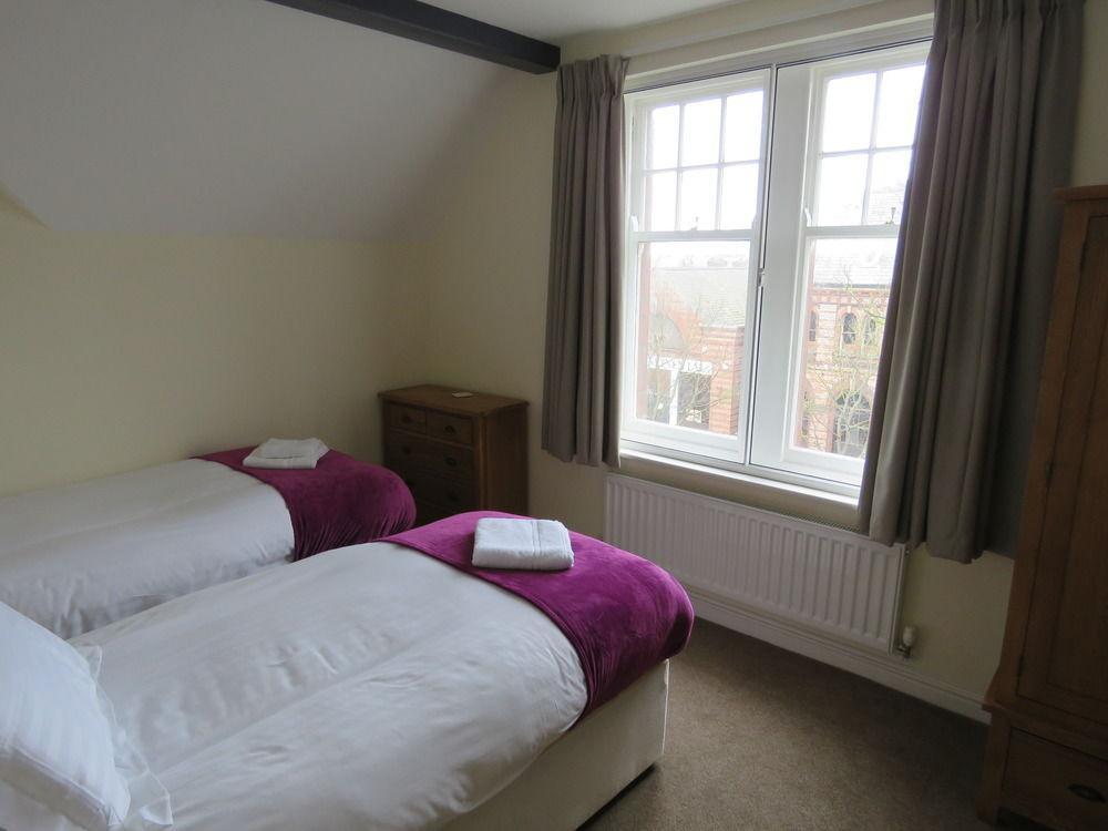 Abbey House 4*