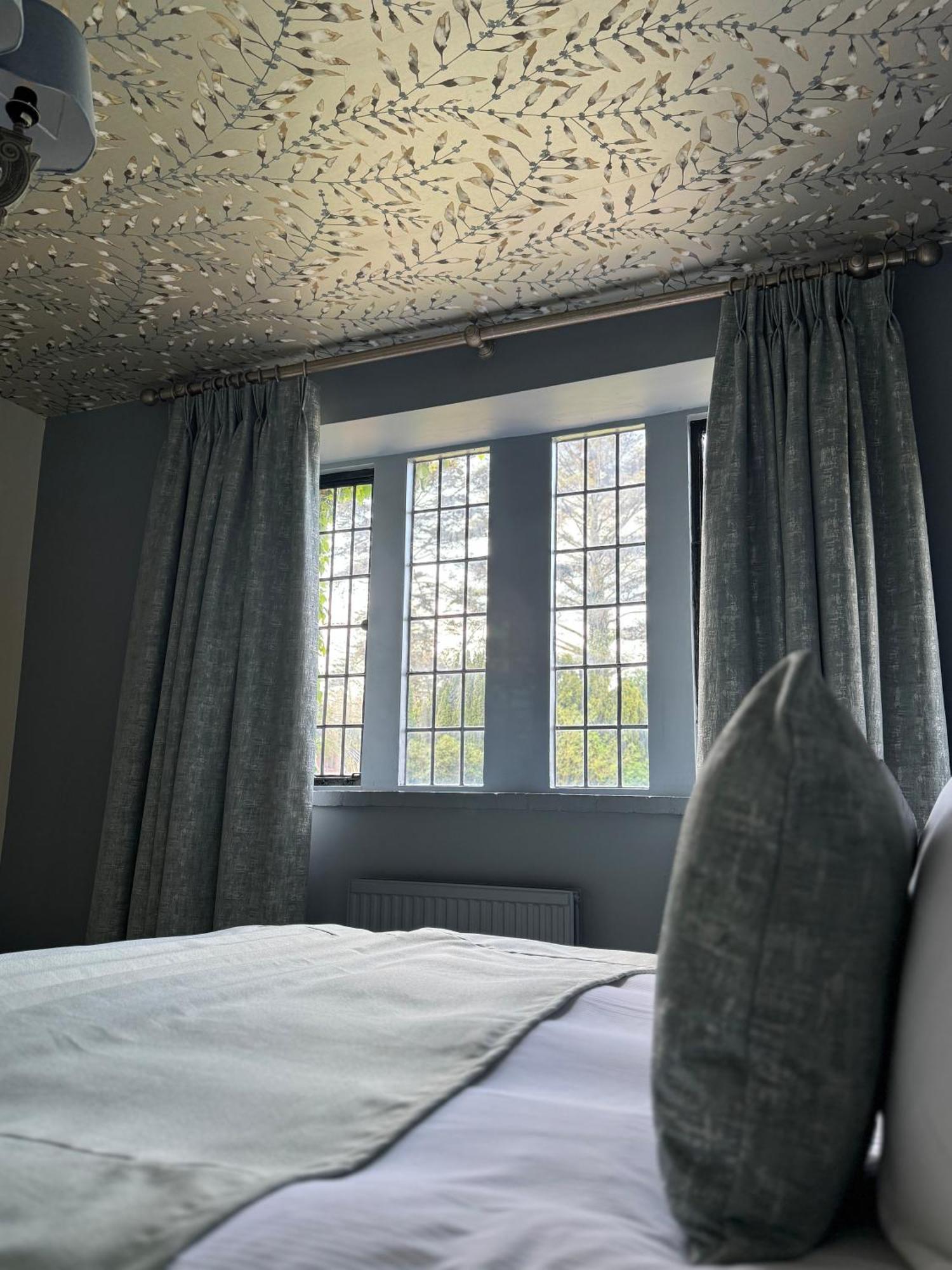 Abbey House 4*